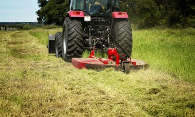 Clears thick vegetation easily.